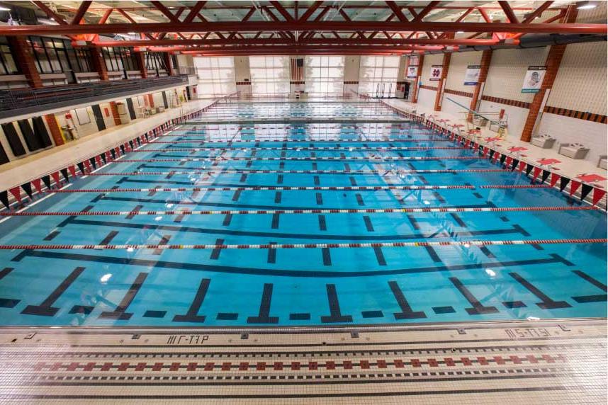 科尼策水上运动中心设有10条深水泳道和另外6条深水泳道...
